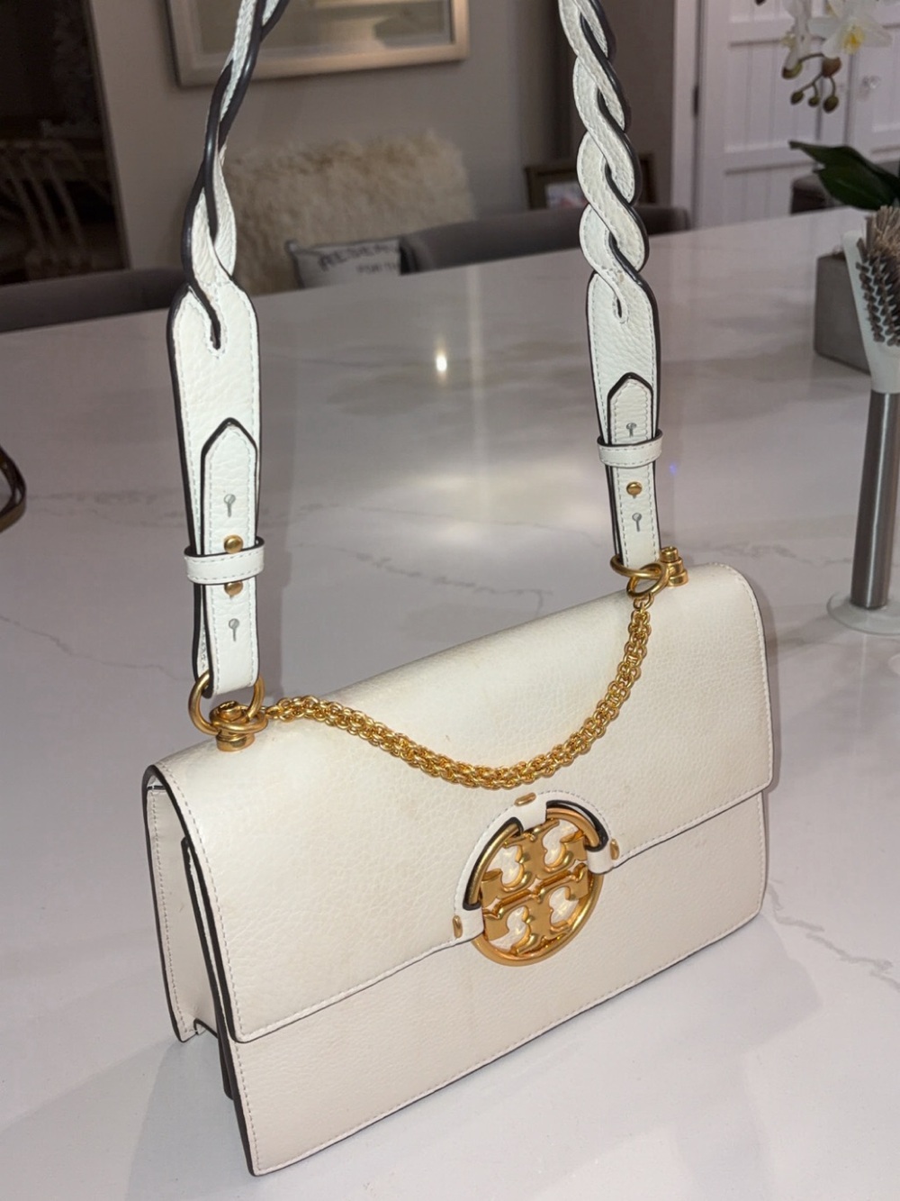 Tory Burch White Leather Shoulder Bag with Gold Logo Chain